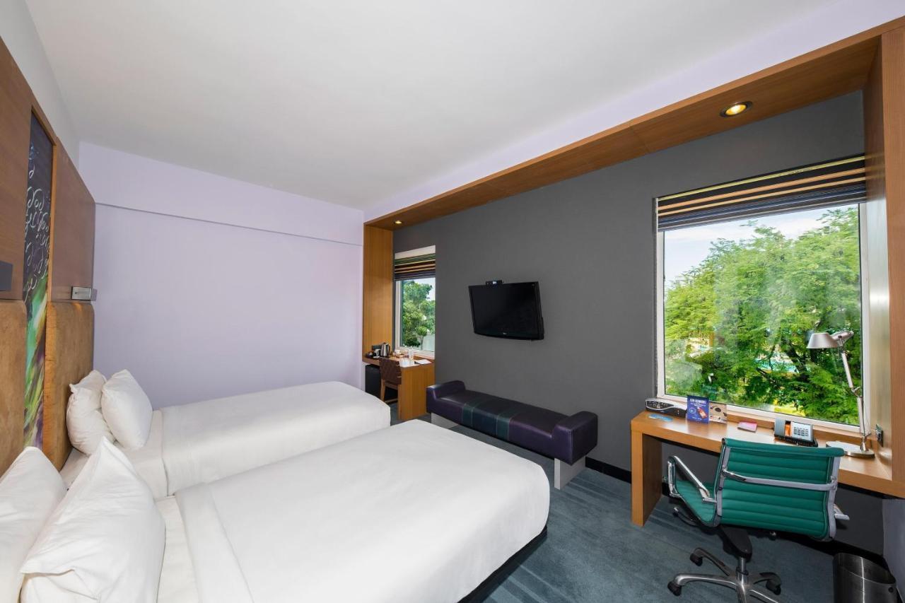 Hotel Aloft Chennai OMR IT Expressway Exterior foto