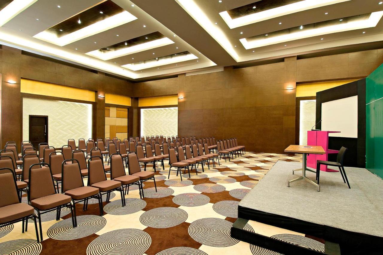 Hotel Aloft Chennai OMR IT Expressway Exterior foto