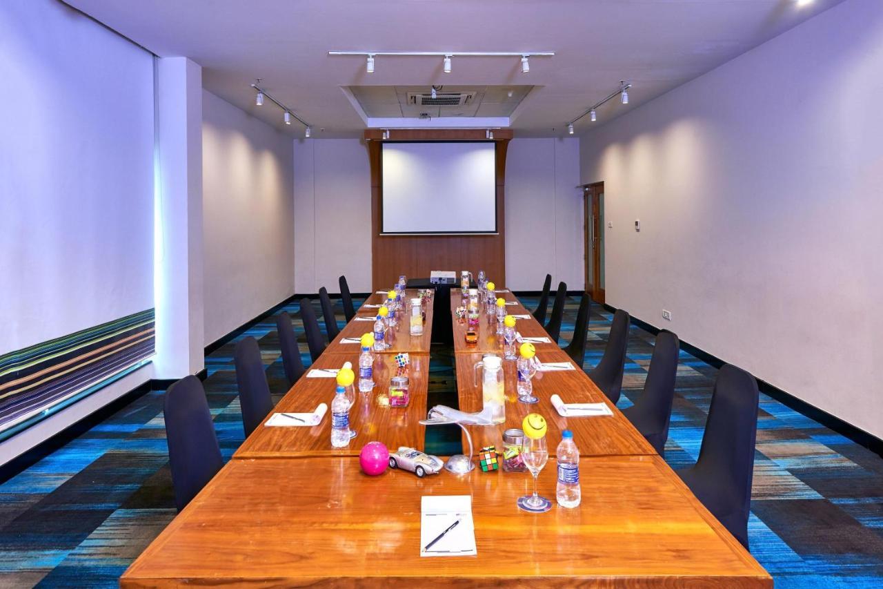 Hotel Aloft Chennai OMR IT Expressway Exterior foto