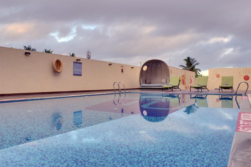 Hotel Aloft Chennai OMR IT Expressway Exterior foto