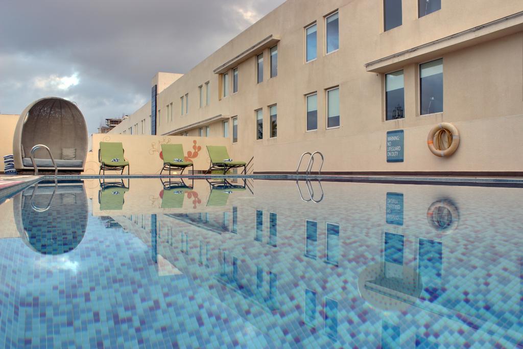 Hotel Aloft Chennai OMR IT Expressway Exterior foto