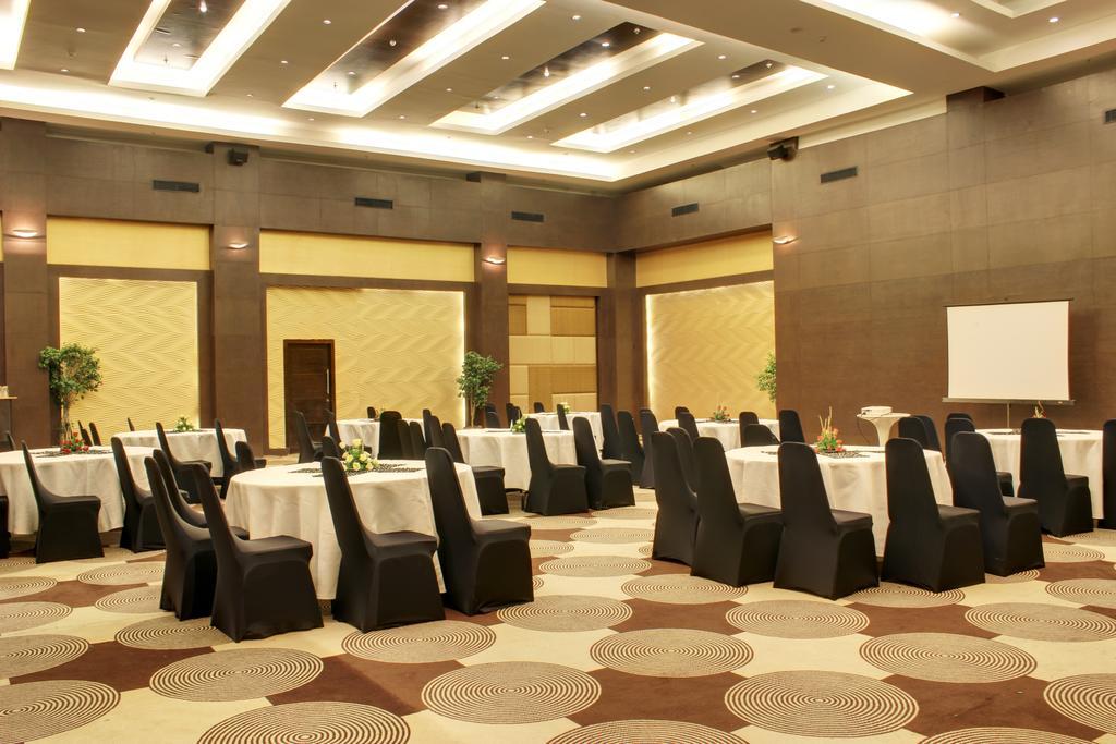 Hotel Aloft Chennai OMR IT Expressway Exterior foto