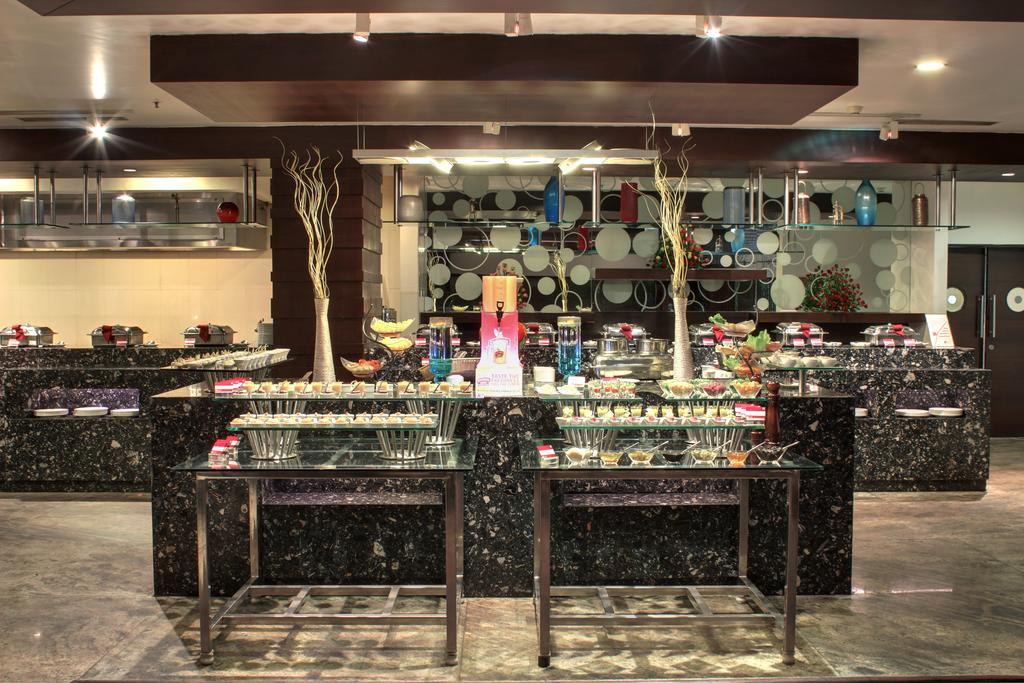 Hotel Aloft Chennai OMR IT Expressway Exterior foto